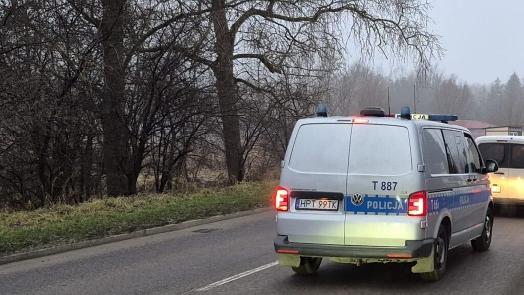 Dwie kolizje obok siebie na ulicy 11 listopada w Ostródzie 14 Dwie kolizje obok siebie na ulicy 11 listopada w Ostródzie