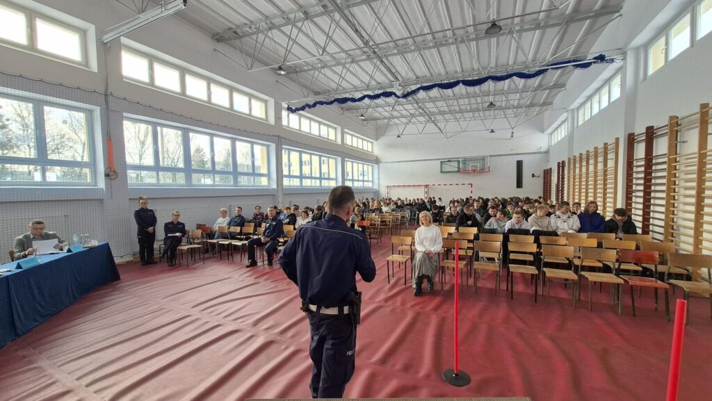 Debata Młodego Kierowcy W Ekonomiku - &Quot;Nie Każdy Musi Mieć Prawo Jazdy&Quot;