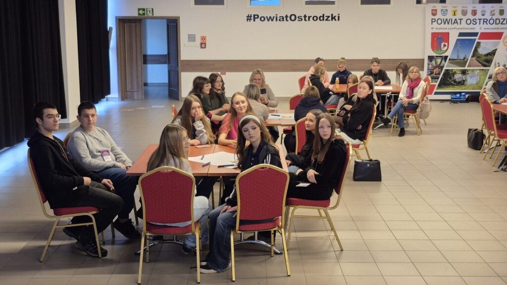 Szkolne Budżety Obywatelskie - na co wydać 2 tysiące złotych w swojej szkole? 2 Szkolne Budżety Obywatelskie - Na Co Wydać 2 Tysiące Złotych W Swojej Szkole?