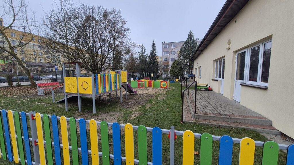 Nowy plac zabaw w Ostródzie. Skorzystają dzieci ze Żłobka i Przedszkola na Chrobrego 5 Nowy Plac Zabaw W Ostródzie. Skorzystają Dzieci Ze Żłobka Na Chrobrego