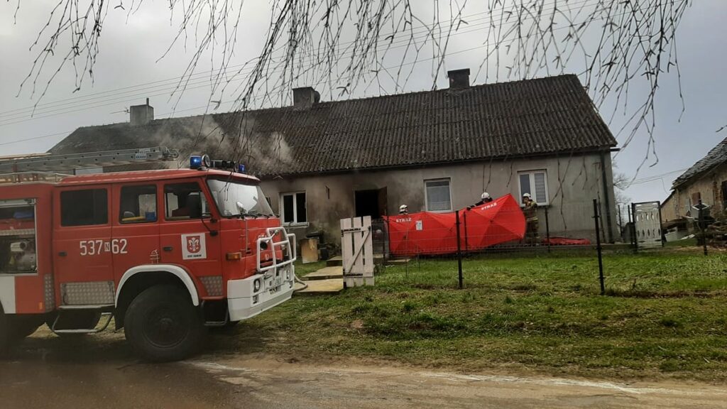 Pożar w Saminie - nie żyje jedna osoba 18 Pożar w Saminie - nie żyje jedna osoba