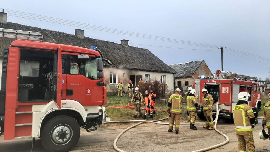 Pożar w Saminie - nie żyje jedna osoba 3 Pożar W Saminie - Nie Żyje Jedna Osoba