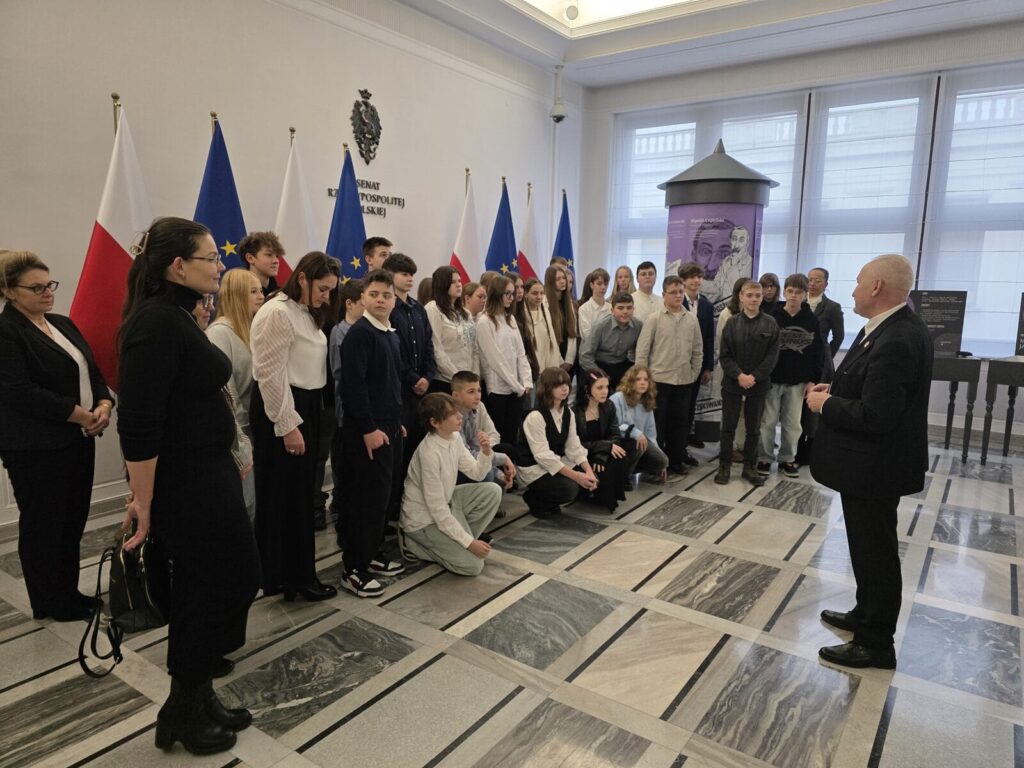 Uczniowie Sp5 W Parlamencie — Lekcja Wiedzy O Społeczeństwie