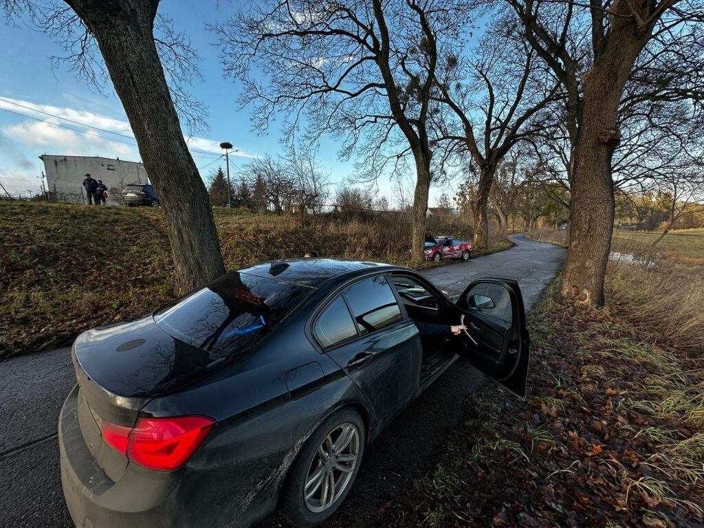 Wypadek w Zajączkowie. Zderzenie ciągnika z radiowozem strażackim! 5 Wypadek W Zajączkowie. Zderzenie Ciągnika Z Radiowozem Strażackim!