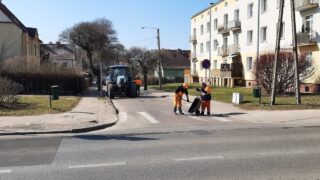 Będzie łatanie dziur w drogach po zimie. Miasto szuka wykonawcy
