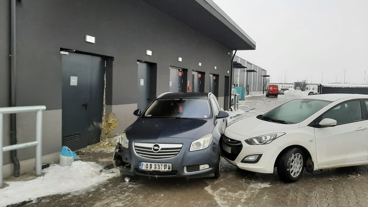 Gołoledź Na Drogach I Chodnikach — Służby Informują O Wypadkach I Kolizjach Na Warmii I Mazurach