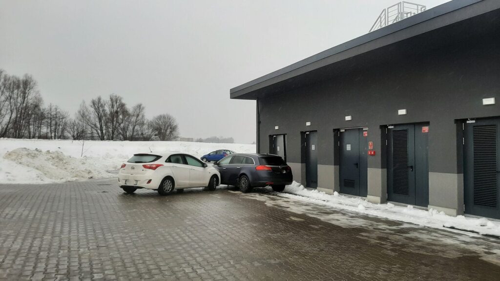 Gołoledź Na Drogach I Chodnikach — Służby Informują O Wypadkach I Kolizjach Na Warmii I Mazurach