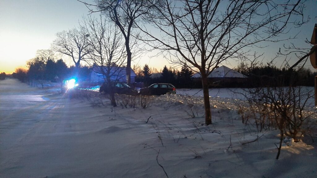 Wypadek w Lubajnach — zderzenie dwóch samochodów osobowych 5 Wypadek W Lubajnach — Zderzenie Dwóch Samochodów Osobowych