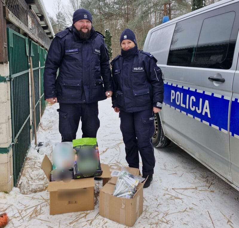 Nie bądźmy obojętni! Policjanci z Morąga ruszyli na pomoc zwierzętom. Trwają kontrole w całym powiecie 2 Policja