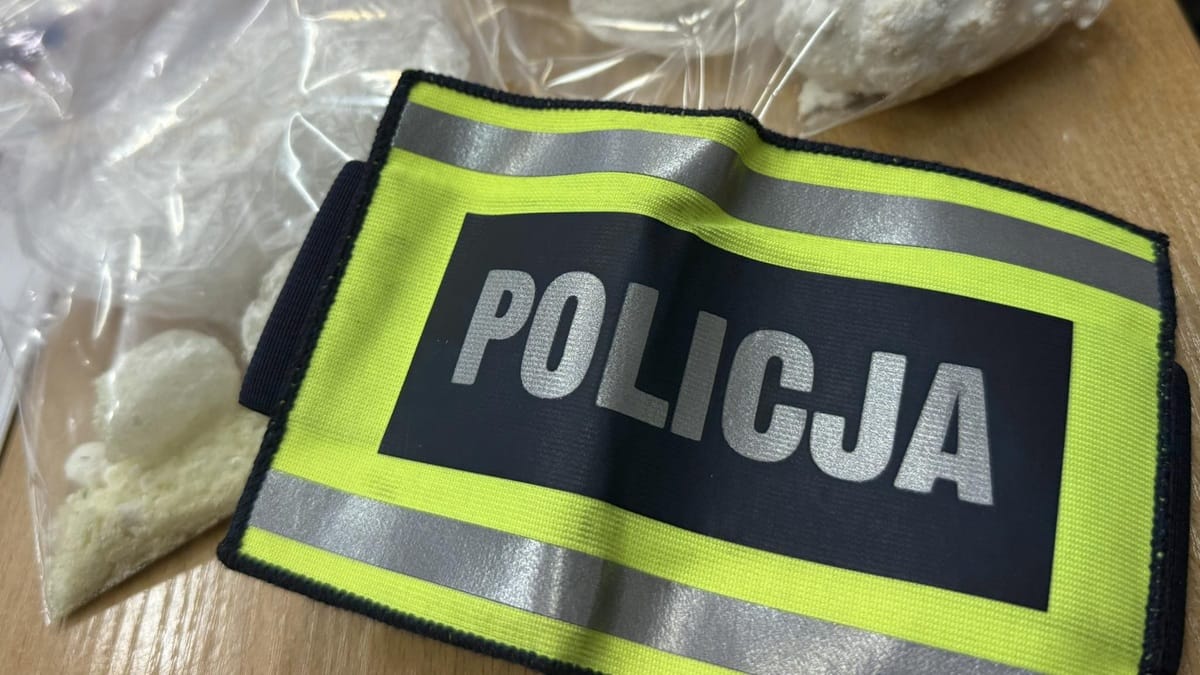 Awantura Z Narkotykami W Tle W Ostródzie. Policja Interweniowała W Jednym Z Mieszkań