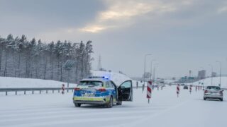 Policyjna grupa SPEED na łowach — Mercedes szybszy od Porsche