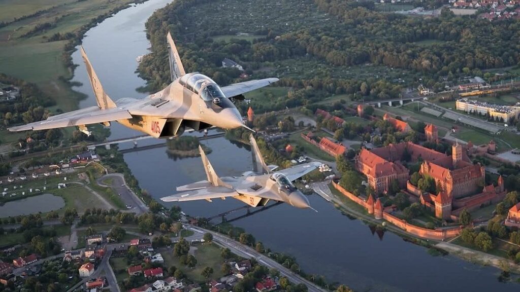 Grom dźwiękowy nad Ostródą i regionem. Wojsko wydało komunikat 2 Grom Dźwiękowy Nad Ostródą I Regionem. Wojsko Wydało Komunikat