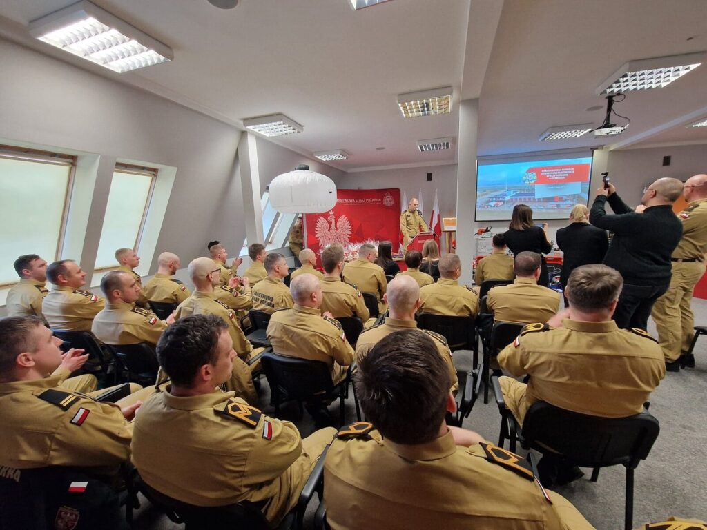 Strażacy podsumowali rok — były ofiary wypadków i pożarów 7 Strażacy Podsumowali Rok — Były Ofiary Wypadków I Pożarów