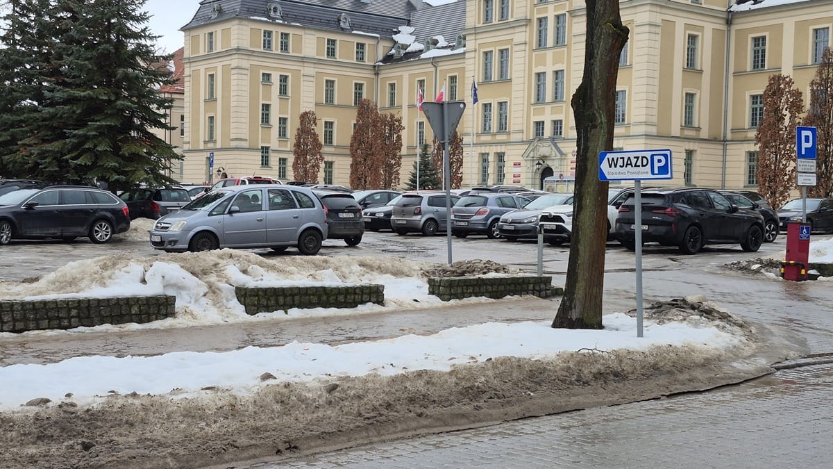 2 Marca Rusza Remont Parkingu Przed Starostwem Powiatowym W Ostródzie