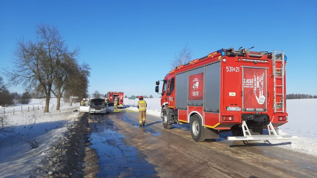 Pożar Samochodu Osobowego W Majdanach W Gminie Miłomłyn