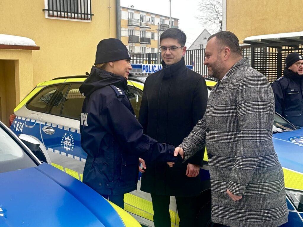 W Morągu I Małdytach Mają Nowe Radiowozy - Policja Świętuje! 