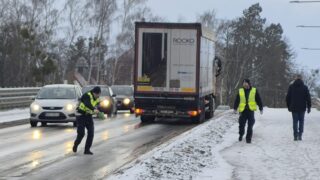 Gołoledź obnażyła decyzyjność w Ostródzie. Burmistrz przeprasza