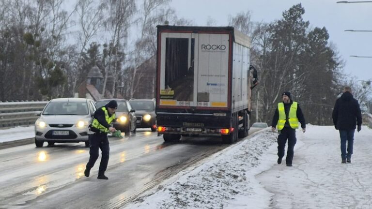 Gołoledź obnażyła decyzyjność w Ostródzie. Burmistrz przeprasza