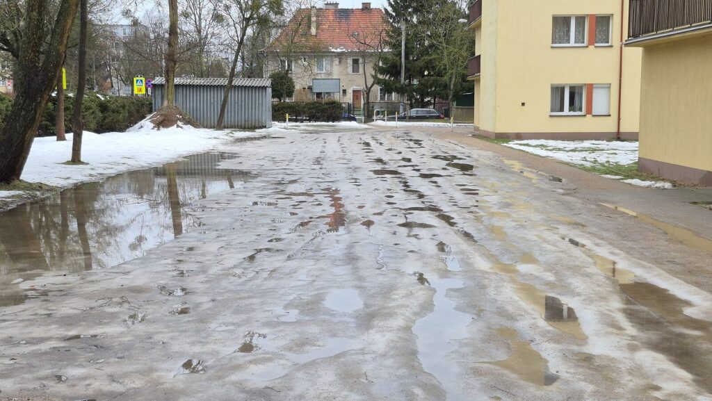 Sukces radego Kołodziejskiego. Starosta buduje parking przy Poradni w Ostródzie 5 Sukces Radego Kołodziejskiego. Starosta Buduje Parking Przy Poradni W Ostródzie