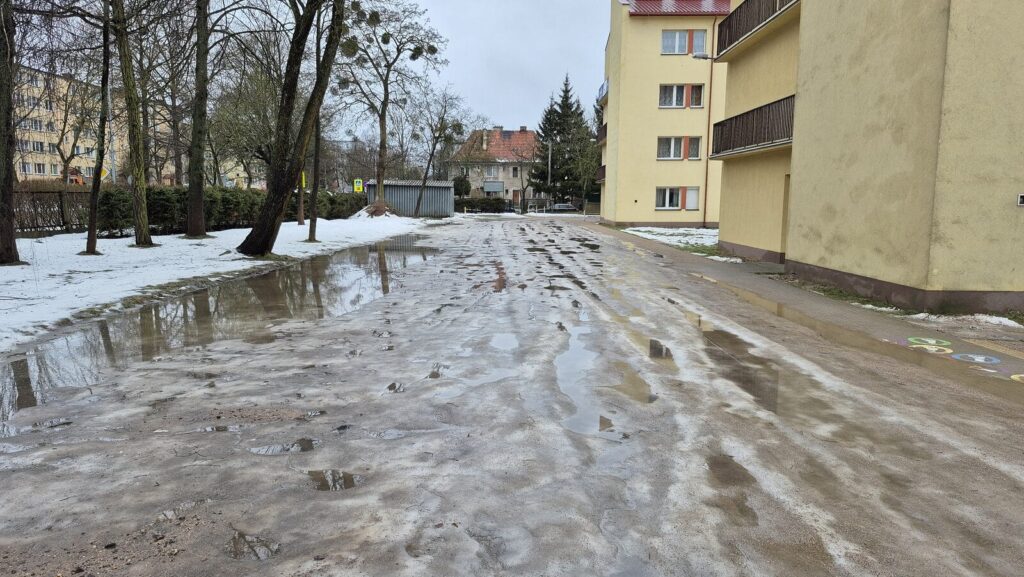 Sukces radego Kołodziejskiego. Starosta buduje parking przy Poradni w Ostródzie 6 Sukces Radego Kołodziejskiego. Starosta Buduje Parking Przy Poradni W Ostródzie