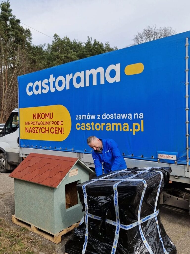 Schronisko w Ostródzie dostało budy od posła Litewki i Castoramy! 6 Schronisko W Ostródzie Dostało Budy Od Posła Litewki I Castoramy!