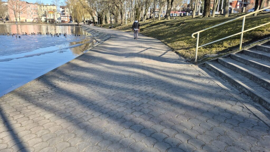 Będzie remont Bulwaru Europejskiego w Ostródzie. Po zimie zapadł się deptak 2 Będzie Remont Bulwaru Europejskiego W Ostródzie. Po Zimie Zapadł Się Deptak