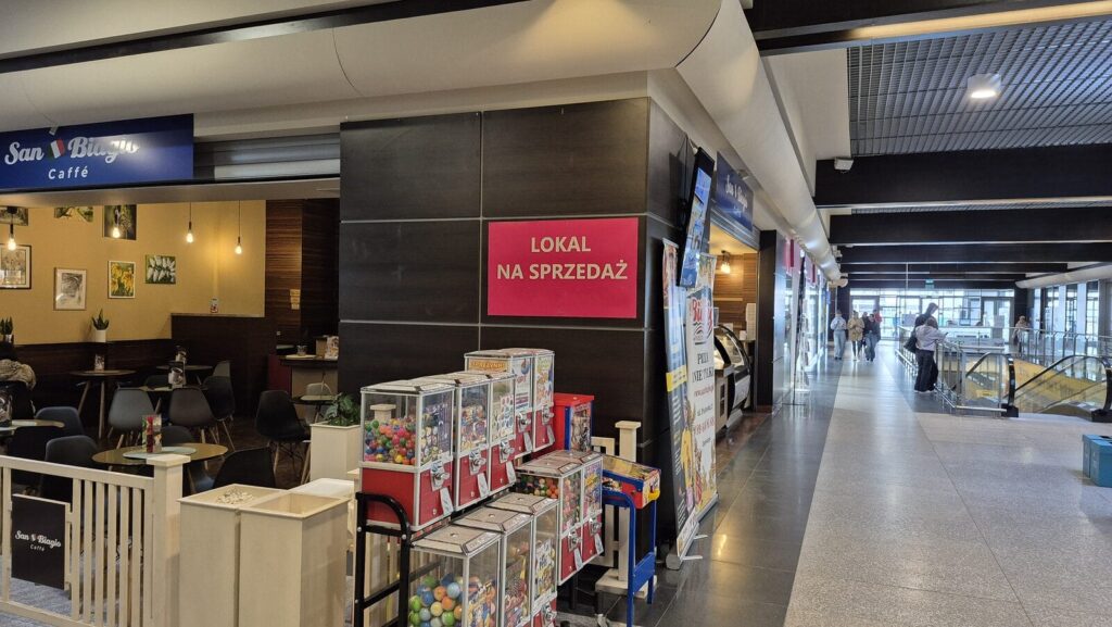 Galeria Mazurska Pustoszeje. Kolejne Lokale Na Sprzedaż