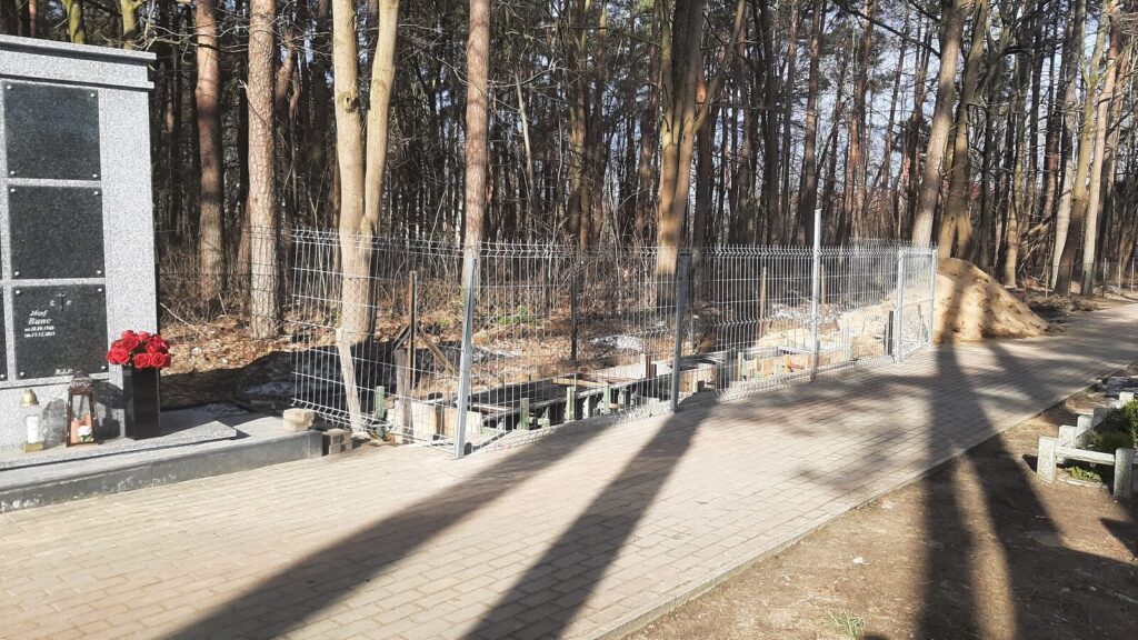 Ruszyła budowa nowych kolumbariów w Ostródzie 4 Ruszyła Budowa Nowych Kolumbariów W Ostródzie
