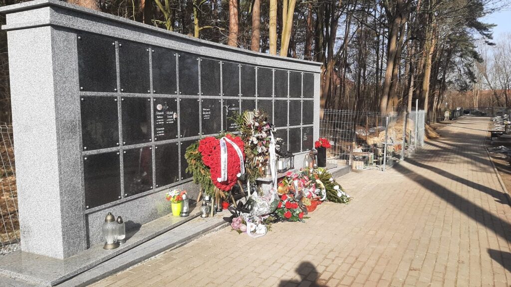 Ruszyła budowa nowych kolumbariów w Ostródzie 5 Ruszyła Budowa Nowych Kolumbariów W Ostródzie
