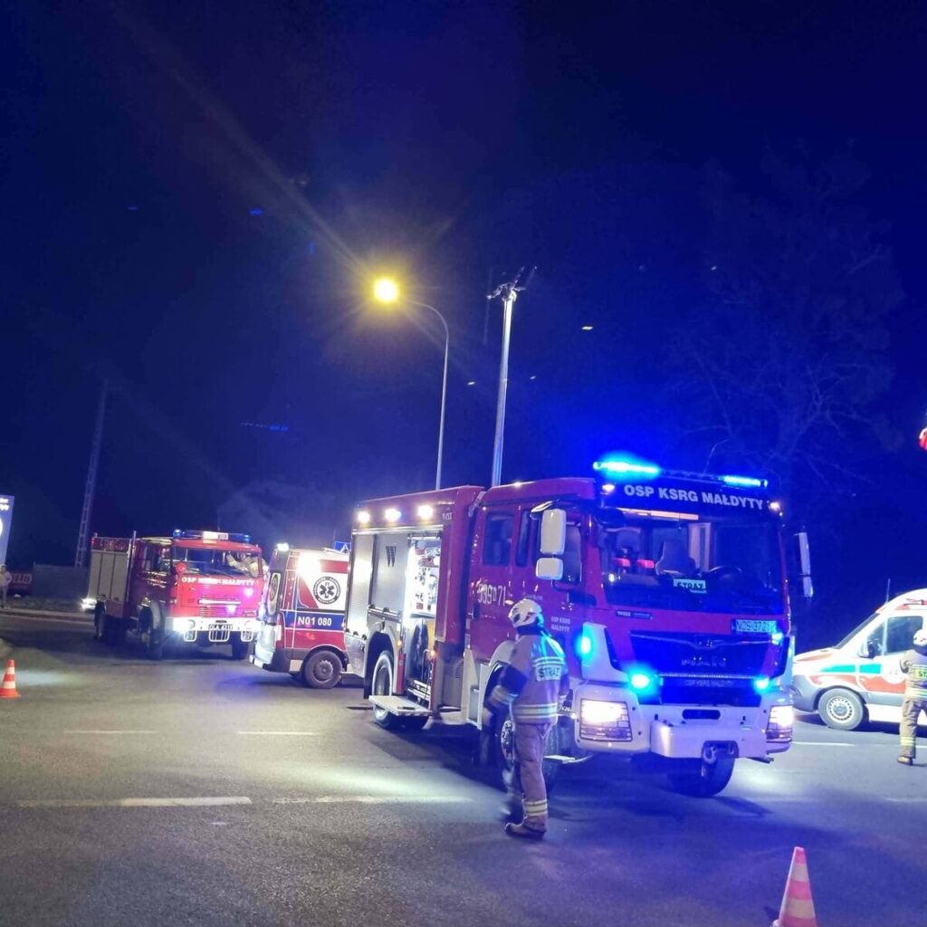 Wypadek Małdyty. W Audi podróżowała kobieta z trójką małych dzieci 4 Wypadek Małdyty.