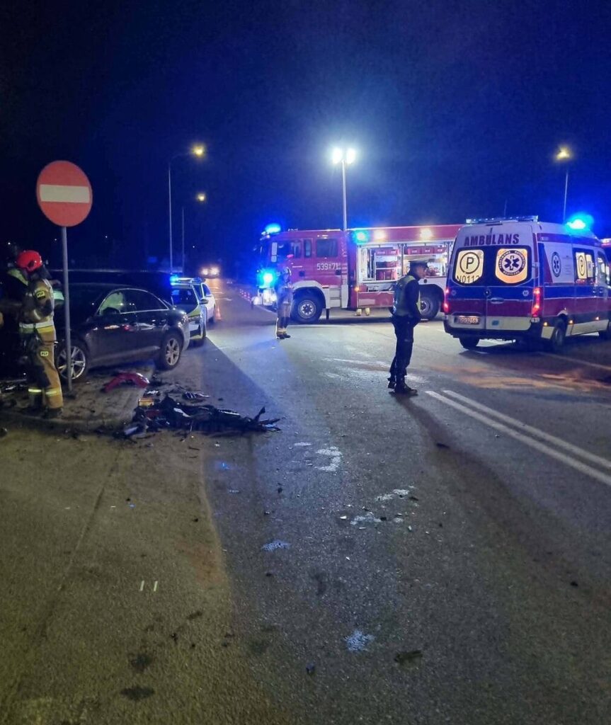 Wypadek Małdyty. W Audi podróżowała kobieta z trójką małych dzieci 5 Wypadek Małdyty.