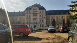 Wstrzymany remont parkingu przed starostwem? Wyjaśniamy! 18 Wstrzymany Remont Parkingu Przed Starostwem? Wyjaśniamy!