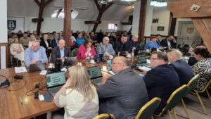 Wójt Fijas bez podwyżki. Radni Gminy Ostróda byli przeciwni 24 Radni Gminy Ostróda Przeciwni Podwyżce Dla Wójta Bogusława Fijasa