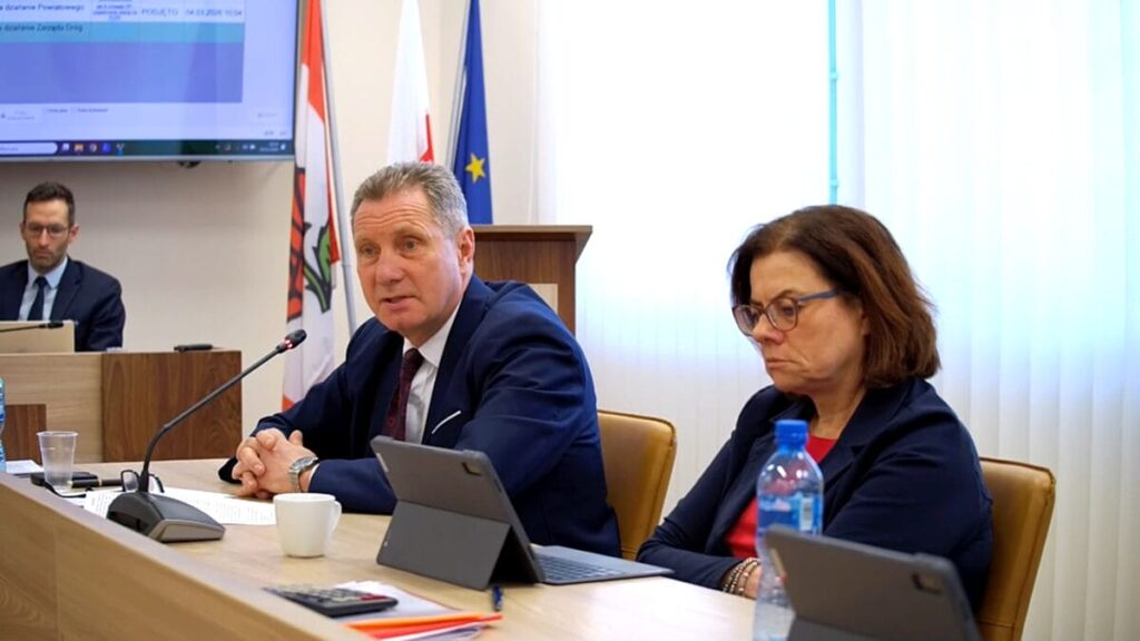 Mleko w rynsztoku, Wiczkowski przeprasza a radni murem za drogowcami 3 Mleko W Rynsztoku, Wiczkowski Przeprasza A Radni Murem Za Drogowcami