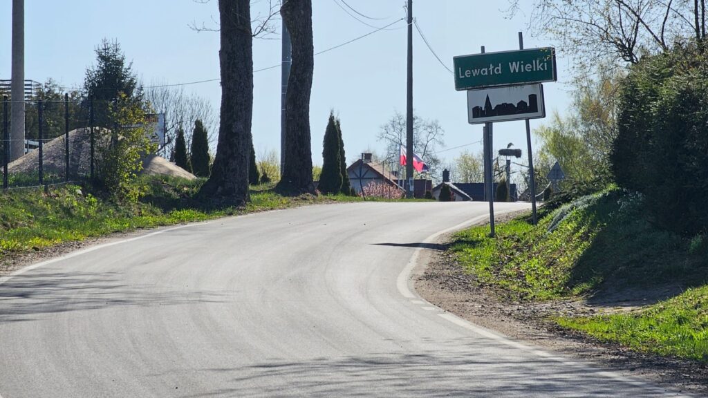 Gm. Dąbrówno: 4 kilometry za miliony zrobione. 350 metrów wciąż czeka – ruch po stronie radnych 2 Dąbrówno - Lewałd