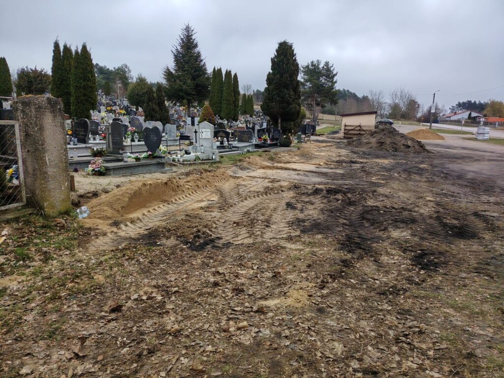 Rozpoczął się remont cmentarza w Ostródzie 6 Rozpoczął Się Remont Cmentarza W Ostródzie