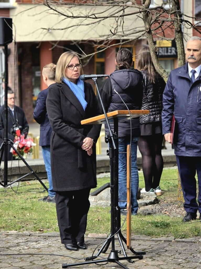 Dzień Pamięci Ofiar Zbrodni Katyńskiej w Ostródzie 20 Dzień Pamięci Ofiar Zbrodni Katyńskiej W Ostródzie