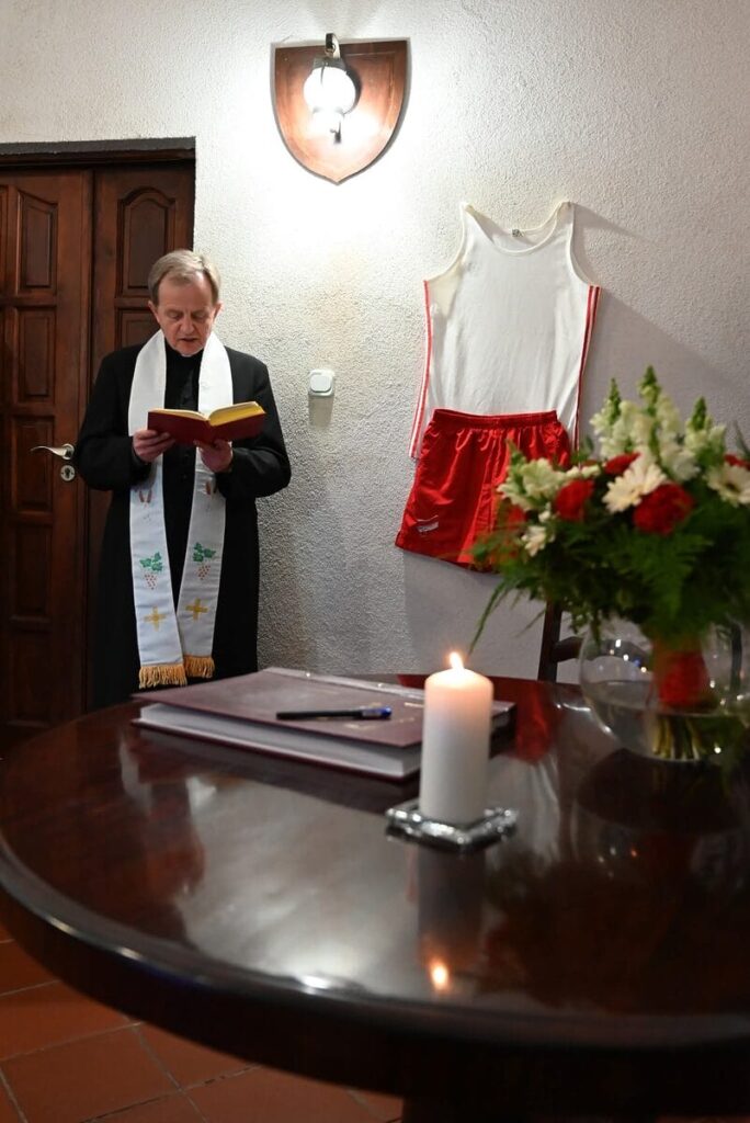 Izba Pamięci Zdzisława Krzyszkowiaka Zlikwidowana — Pamiątki Wylądowały W Kartonie!