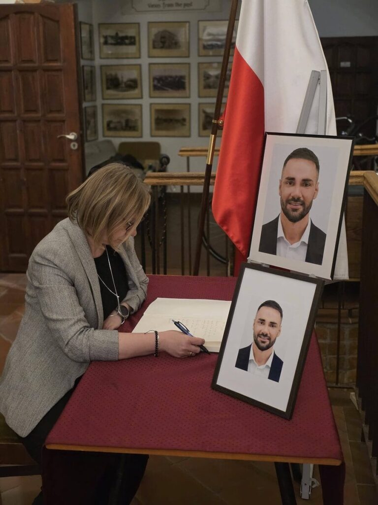 Pogrzeb posła Łukasza Litewki już jutro. Ostróda wpisuje się w pamięć o tragicznie zmarłym parlamentarzyście 2 Litewka - Gadomska