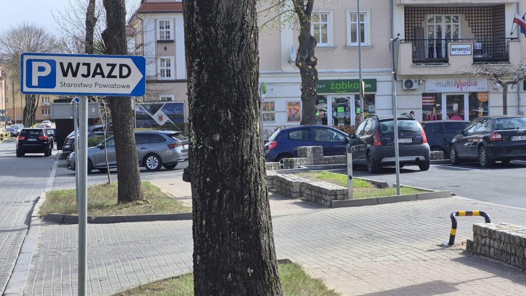 Zakończył się remont parkingu przed Starostwem Powiatowym w Ostródzie 9 Zakończył Się Remont Parkingu Przed Starostwem Powiatowym W Ostródzie