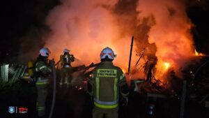Pożar budynku gospodarczego w Rogowie w gminie Miłomłyn 14 Pożar Budynku Gospodarczego W Rogowie W Gminie Miłomłyn
