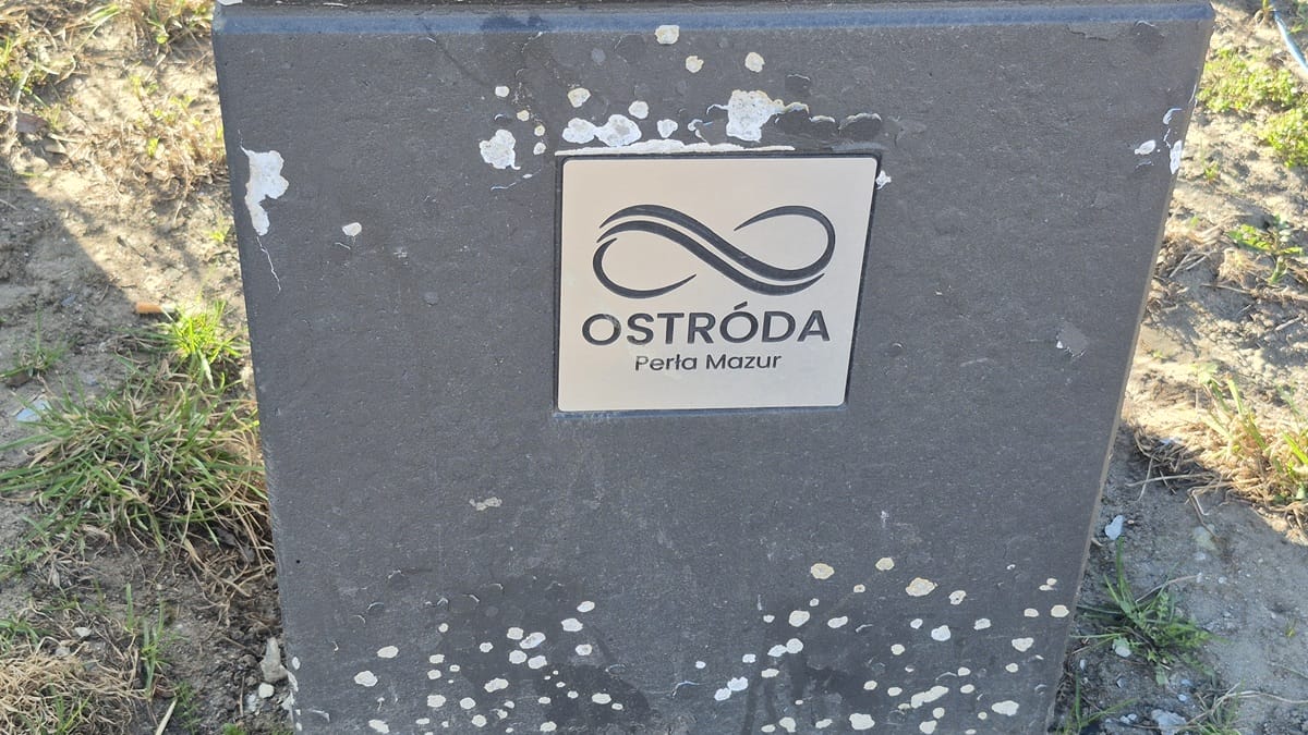 Kosze na śmieci w Ostródzie nie wytrzymały nawet jednego sezonu 1 Kosze Na Śmieci W Ostródzie Nie Wytrzymały Nawet Jednego Sezonu