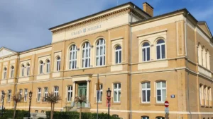 Sztuczna Inteligencja w Urzędzie Miasta Ostróda — burmistrz Dąbrowski wydał zarządzenie 14 Sztuczna Inteligencja W Urzędzie Miasta Ostróda — Burmistrz Dąbrowski Wydał Zarządzenie