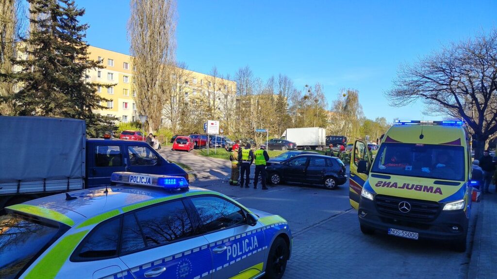 Wypadek Na Skrzyżowaniu Czarnieckiego I Chrobrego W Ostródzie