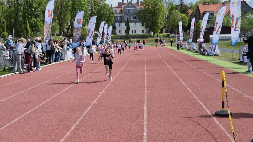 Adrian Przybyła wygrywa 36. Ostródzkie Biegi Uliczne! 12 Adrian Przybyła Wygrywa 36. Ostródzkie Biegi Uliczne!