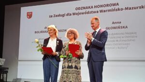 Anna Głowińska Z Odznaką Zasłużony Dla Warmii I Mazur