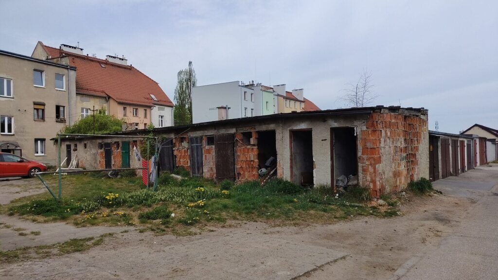 Będzie Wyburzenie Budynków Gospodarczych Przy Ulicy Jaracza W Ostródzie