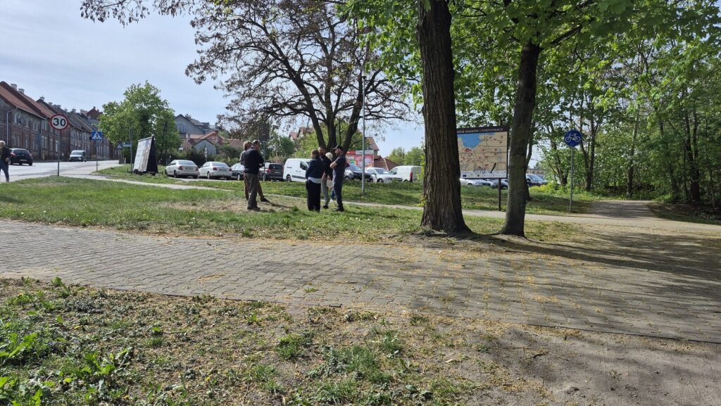 Nowy pomnik księdza Jerzego Popiełuszki w Ostródzie 5 Nowy Pomnik Księdza Jerzego Popiełuszki W Ostródzie