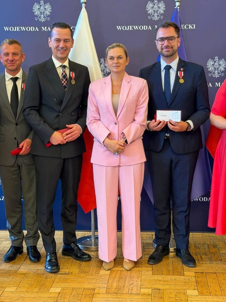 Burmistrz Rafał Dąbrowski odznaczony przez Minister Barbarę Nowacką! 3 Burmistrz Rafał Dąbrowski Odznaczony Przez Minister Barbarę Nowacką!