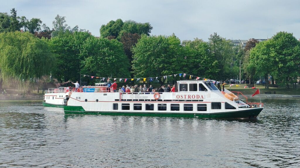 Wróciły rejsy pasażerskie na trasie Ostróda-Elbląg! 14 Wróciły Rejsy Pasażerskie Na Trasie Ostróda-Elbląg!